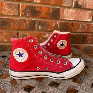 Red High Top Converse pre own Men’s 5 Women’s 7